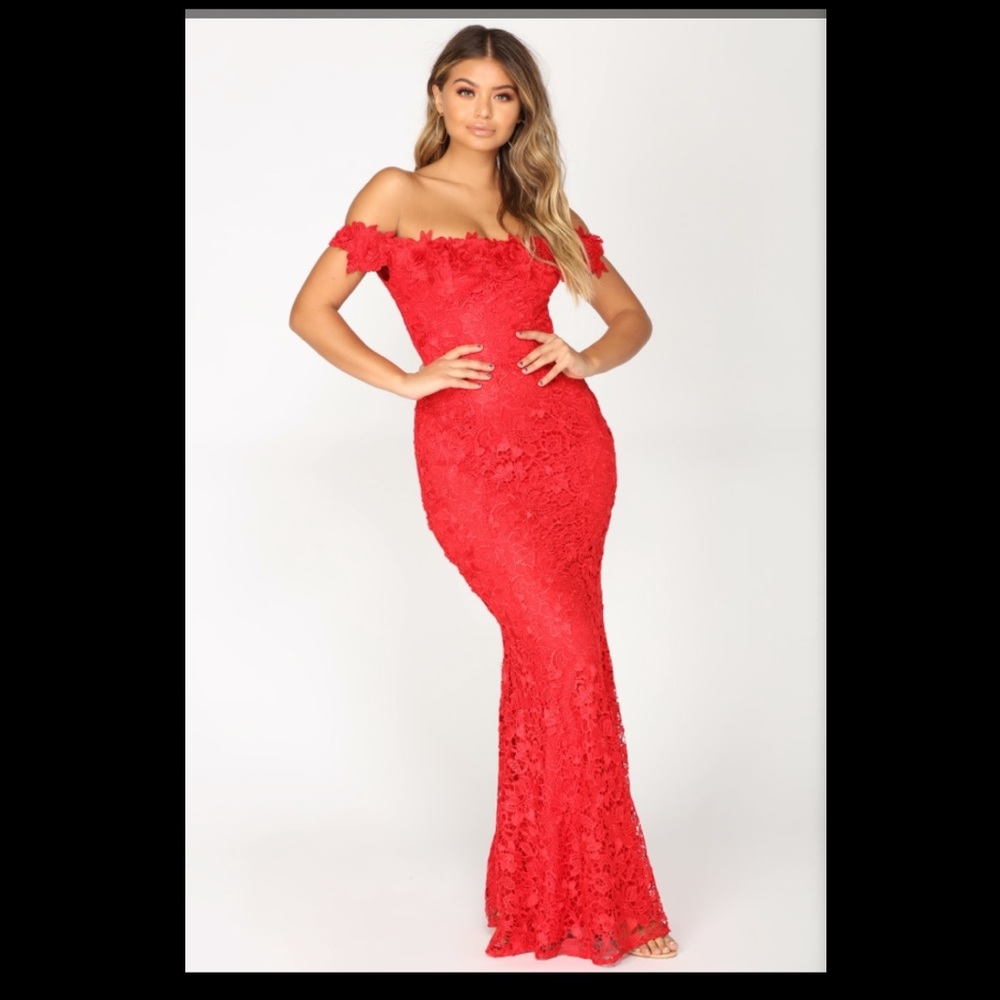NWT Fashion Nova Superior Lace Dress